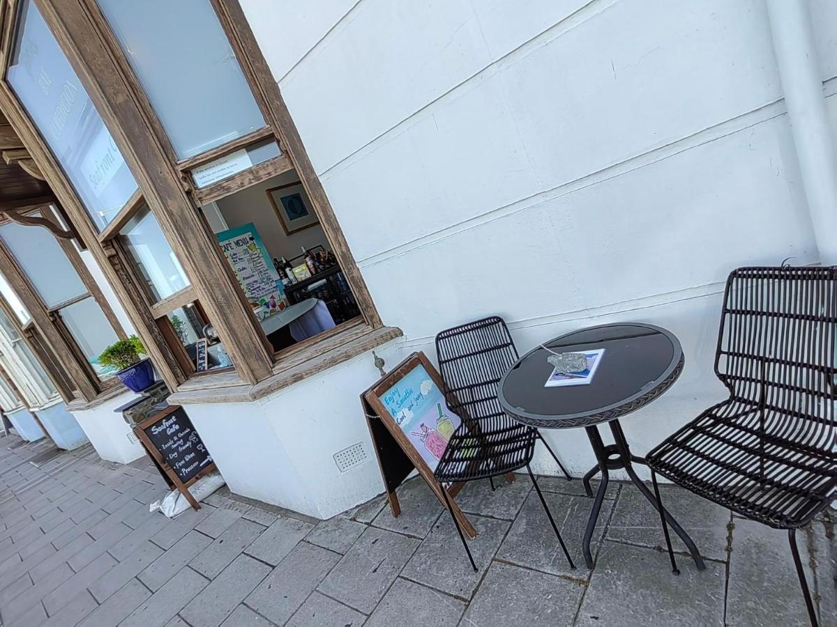 Cardigan Bay Self Catering Accommodation Aberystwyth Bagian luar foto