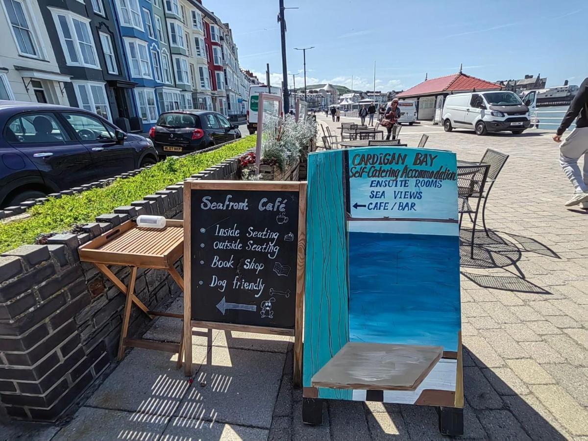 Cardigan Bay Self Catering Accommodation Aberystwyth Bagian luar foto