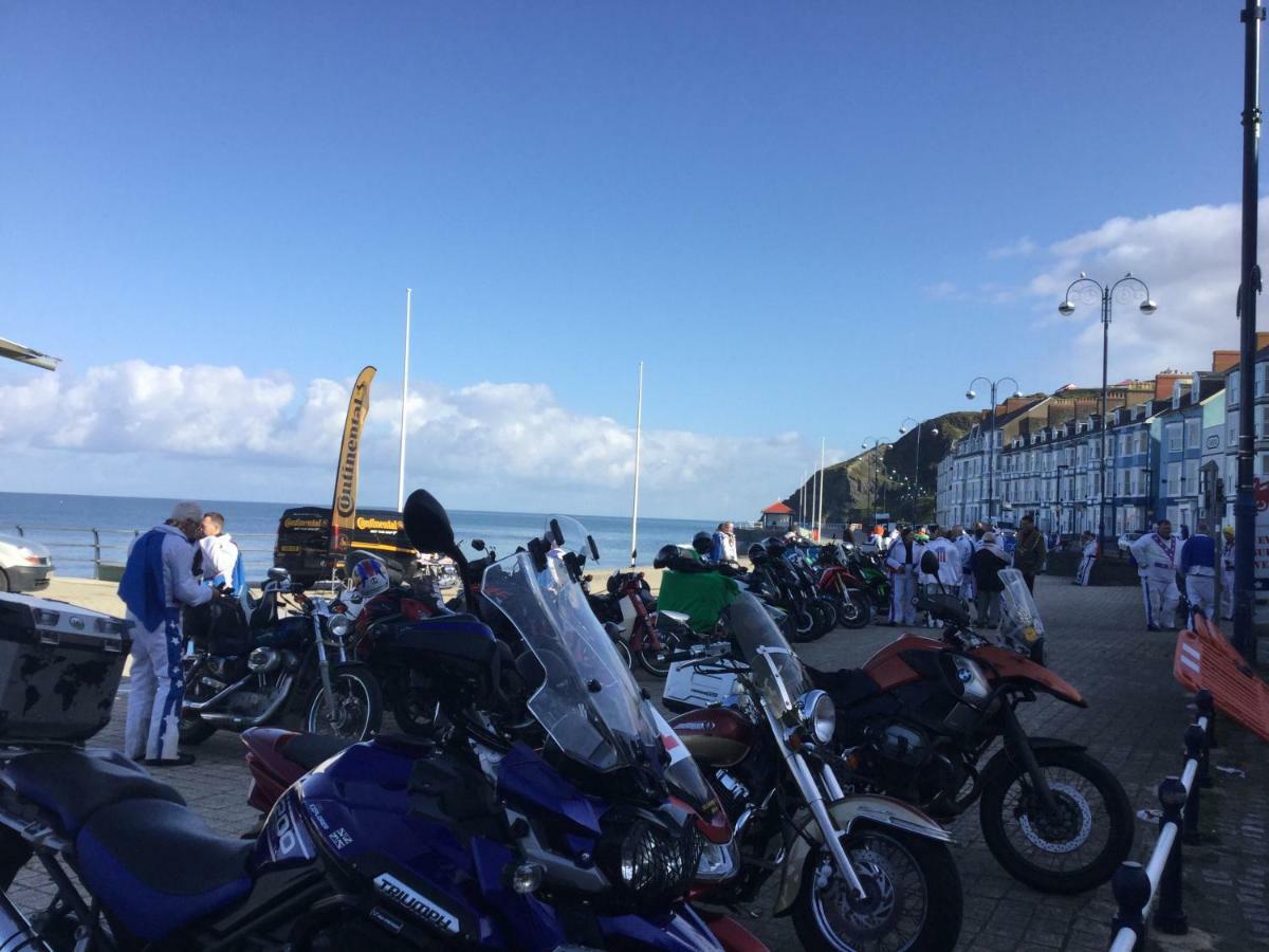 Cardigan Bay Self Catering Accommodation Aberystwyth Bagian luar foto